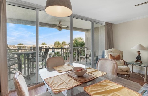 Holiday Isle Apartment | Magnolia House 107 At Destin Pointe Resort