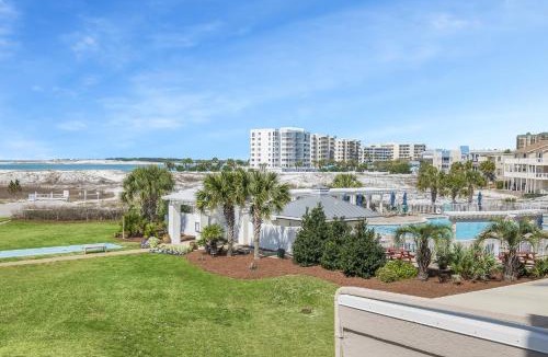 Holiday Isle House | Magnolia House 201 At Destin Pointe Resort
