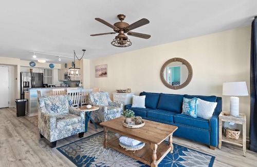 Holiday Isle Apartment | Magnolia House 211 At Destin Pointe Resort