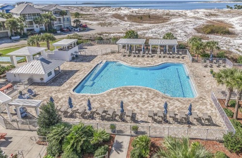 Holiday Isle Apartment | Magnolia House 304 At Destin Pointe Resort