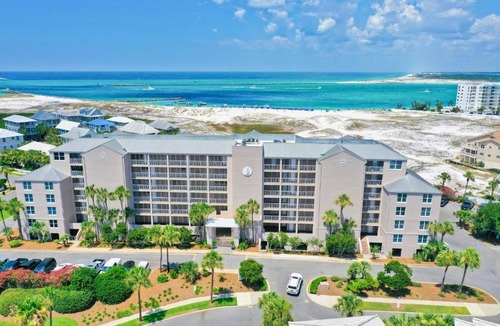 Holiday Isle Apartment | Magnolia House 304 At Destin Pointe Resort