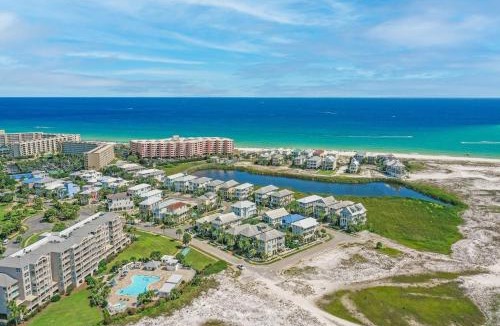 Holiday Isle Apartment | Magnolia House 502 At Destin Pointe Resort