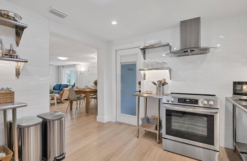 Anna Maria House | Magnolia walk to beach/shops, Ami perfect Location