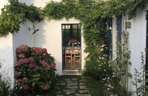 Noirmoutier-en-l'Ile House | Maisonsdouces KERGANE Le Vieil, La Madeleine, 10 meters from the beach, on the Dune
