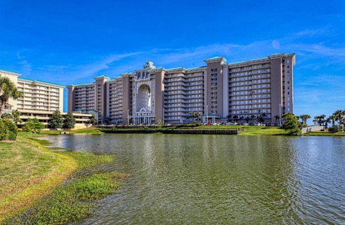 Miramar Beach Apartment | Majestic Sun 913A Miramar Beach (Condo)