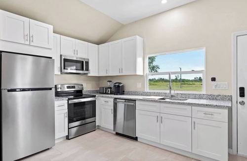 Englewood House | Manasota Key Beach Sleeps 10 on 9.5 Acres