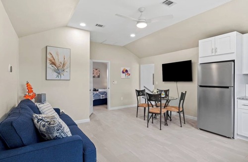 Englewood House | Manasota Key Beach Sleeps 10 on 9.5 Acres