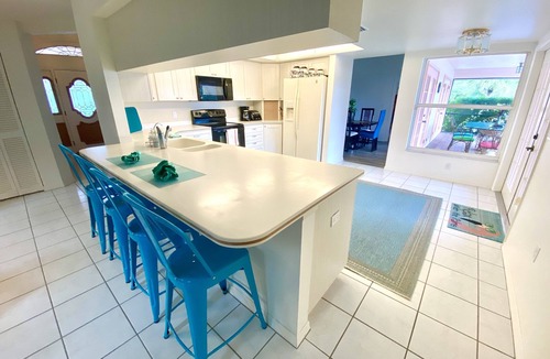 Englewood House | Manasota Key Waterfront - Heated Pool - steps from Public Beach - Dock
