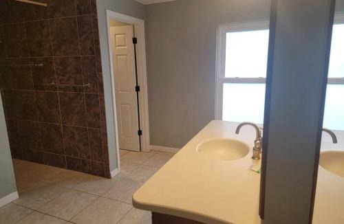 Ellenton House | Manatee River Bungalow-6 Boat ramp at highl shores