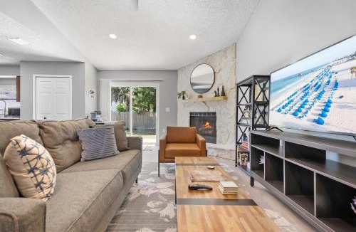 Southside House | Mandarin Retreat - Entire Home
