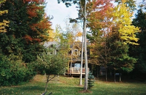 Interlochen Cottage | Maple Woods Cottage on beautiful Bass Lake #PSTR 22-071 6 adults/2 children
