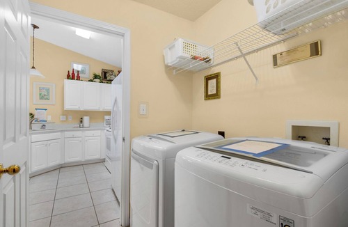 Miramar Beach House | Mara Lee Gulf side 4BR home! FREE 2 Chairs & 1 umbrella service Weekly discount!