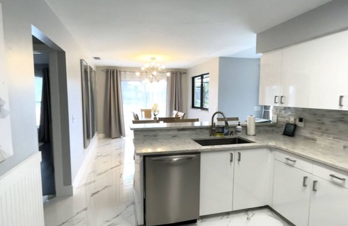 Marco Island House | Marco Island Paradise getaway Waterfront Home with pool on canal up to 10 guests