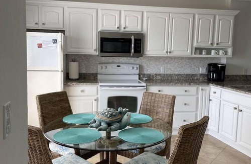 Marco Island Condo | Marco Island Riverside Condo - Enjoy Off-Season Amazing Deals.