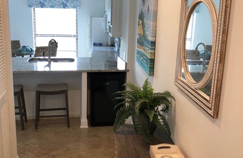 Marco Island Condo | Marco Island Riverside Condo - Enjoy Off-Season Amazing Deals.