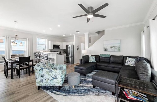 Mexico Beach Cottage | Mariner 1: BeachFront Duplex Cottage A, Gulf Front Views!