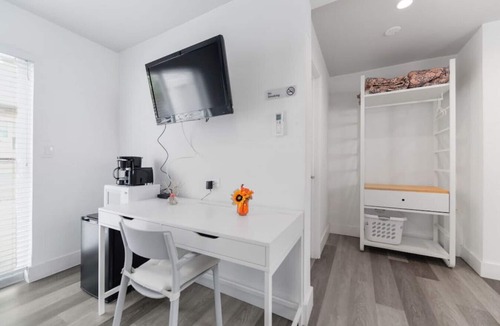 Hollywood Condo | MARINER M47 NK · Cozy 2 Queen Bed Room @ Mariner Suite Hollywood