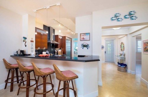Rock Harbor Condo | Mariners Club Penthouse Unit 335, VRNR Luxury Collection- VRBO Preferred Partner