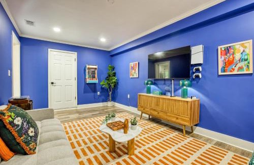 Thunderbolt House | Mariners Rest 5BR Game Room, Near Beach