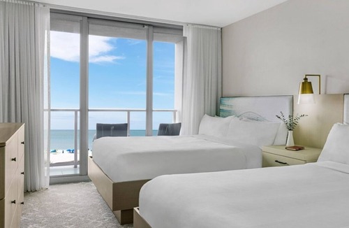 Marco Island Resort | Marriot's Crystal Shore Resort 2-Bedroom Villa/sleeps 6 on Marco Island