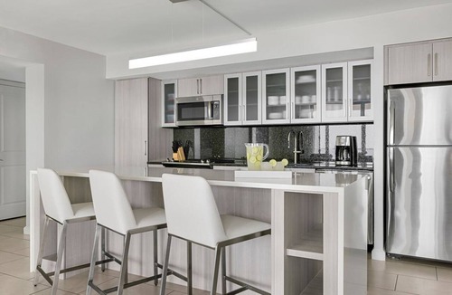 Marco Island Resort | Marriott's Crystal Shores - 2 Bdrm - POOLSIDE - Flr 6-15. Fully equipped Villa.
