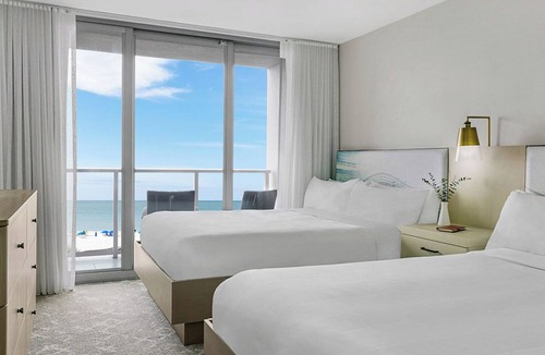 Marco Island Resort | Marriott’s Crystal Shores Resort 2 Bed/2 Bath Sleeps 8, full kitchen.on beach!