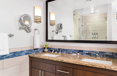 Marco Island Resort | Marriott’s Crystal Shores Resort 2 Bed/2 Bath Sleeps 8, full kitchen.on beach!