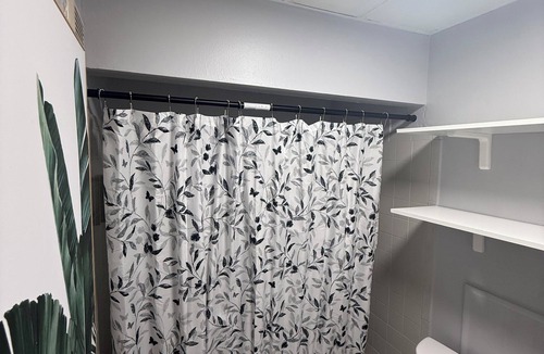 Trenton Apartment | Marvelous 2-bedroom apartment with AC in Hamilton Township