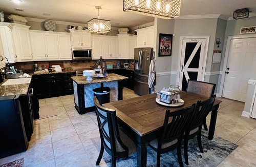 Evans House | Masters Week Retreat – Spacious Home Minutes from Augusta National! Pet Friendly