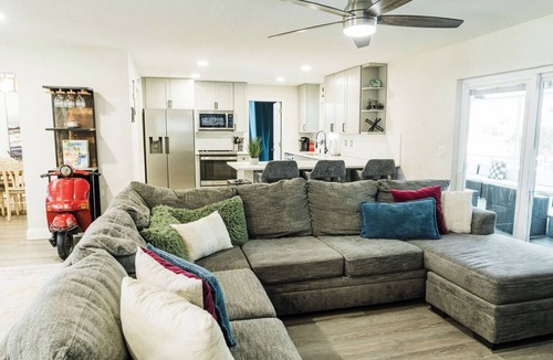 Lake Mary House | Mayfair Forrest Retreat ! Come and Enjoy our Clean and Spacious home sleeps 18!