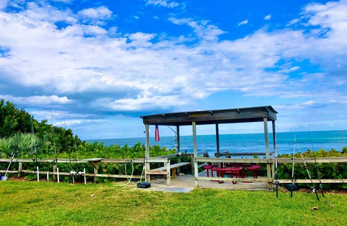 New Melbourne Beach Cottage | Melbourne Beach oceanfront paradise unit B Look for last minute special deals