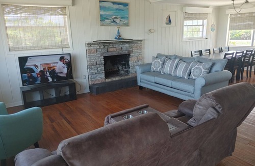 Melbourne Beach House | Melbourne Beach Charming 3-bedroom rustic beach house on 1.2 acre property