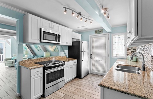Gulfview Heights House | Mermaid’s Retreat - Heated Private Pool, Walk to Beach, Complimentary Bikes!