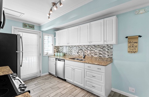 Gulfview Heights House | Mermaid’s Retreat - Heated Private Pool, Walk to Beach, Complimentary Bikes!