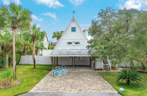 Gulfview Heights House | Mermaid’s Retreat - Heated Private Pool, Walk to Beach, Complimentary Bikes!