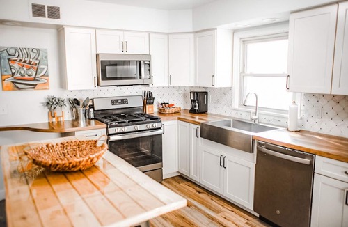 Lakeside House | Mi-Pet-Friendly Home Near Beach with Spacious Private Backyard, Dog Friendly