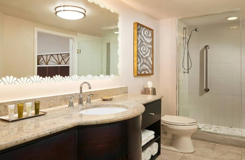 South Beach Resort | Miami Beach 1BR Escape – Beachfront Location & Full Kitchen