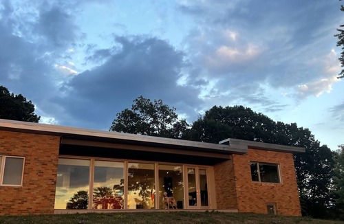 Hollowville House | Mid-Century Modern Country Home - 10 minutes to Hudson!