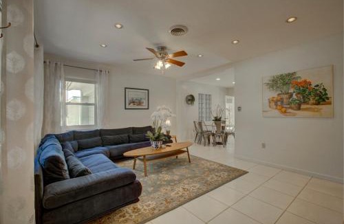 Long Meadow House | Mid-Century Retreat VR24-00083