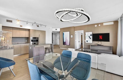 Hollywood South Central Beach Condo | ★MILLION APART 2BD. 1MIN TO BEACH - no resort & parking fee, check details