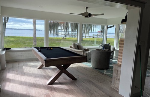 East Palatka House | Million dollar riverfront views - Large updated 2 acre retreat family getaway.