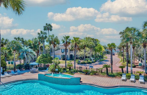 Destin Villa | Million dollar villa · Beachfront neighborhood · Free cruise · Resort amenities