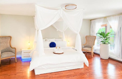 Chester Apartment | Millionare Mansion with Grill, Spa, Huge Deck,Views, Game Room, Hiking, More