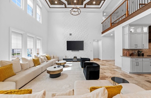 West Kissimmee House | Mini Golf, Splash Pad, Indoor Playground, Movie Theatre & Summer Kitchen