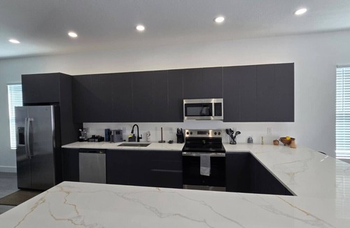 Spring Hill House | Minutes from Weeki Wachee 9211