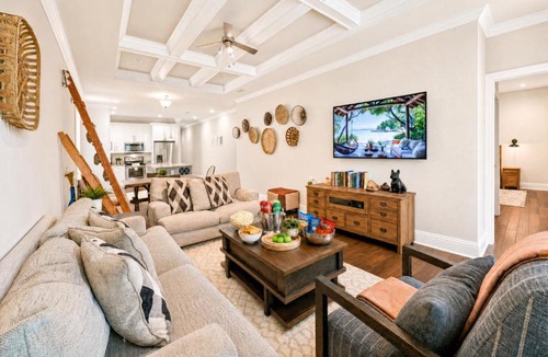 Old Seminole Heights House | Minutes to Tampa Fun Private Pool & Spa Getaway
