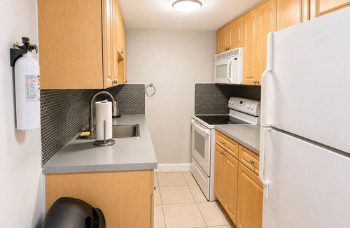 Tarpon River Apartment | Modern 2-Bedroom Apartment Near Las Olas and the Beach