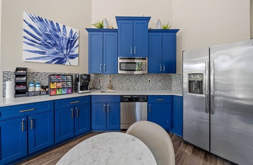 Westchase Apartment | Modern 2BR/2BA | King Bed + Pool, Gym #6
