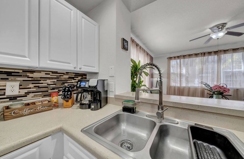 Westchase Apartment | Modern 2BR/2BA | Pool + Gym Near Airport #8