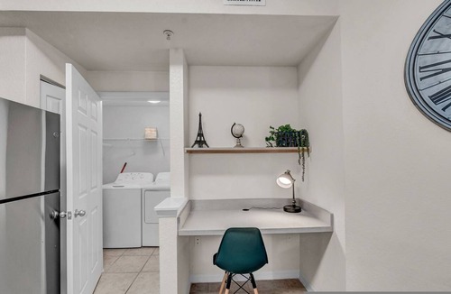Westchase Apartment | Modern 2BR/2BA | Pool + Gym Near Airport #9
